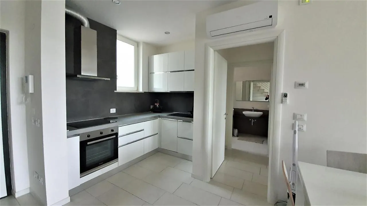 Isola Blu Luxury Apartment kontakter